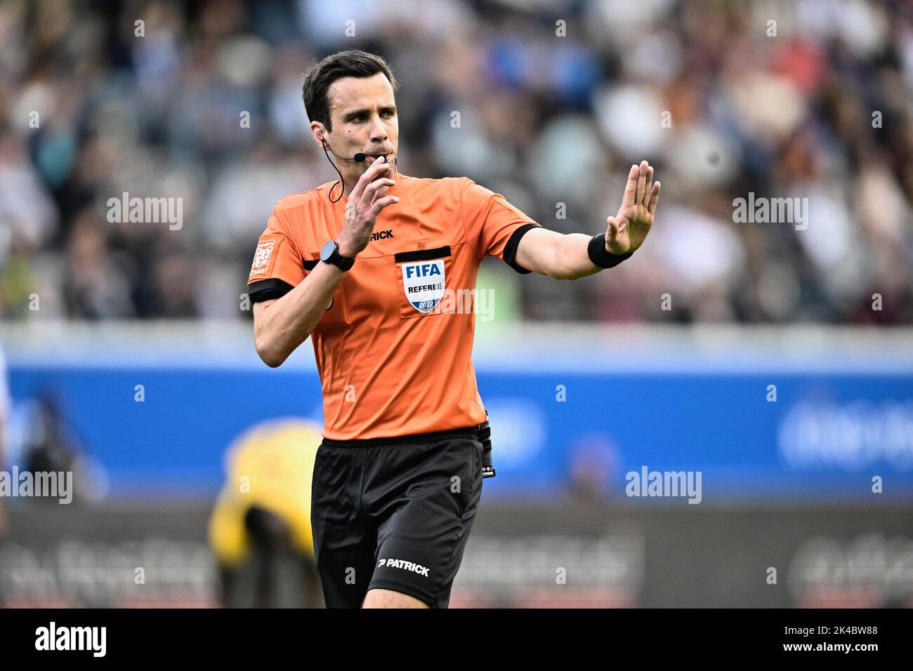 referee Erik Lambrechts pictured during a soccer match between Oud