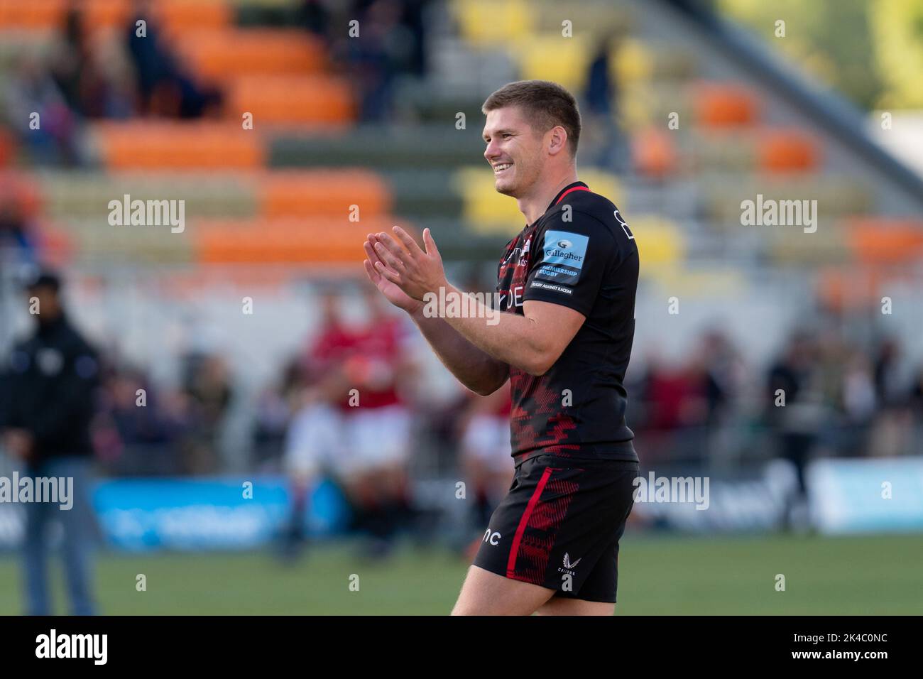Owen Farrell #10 of Saracens during the Gallagher Premiership match