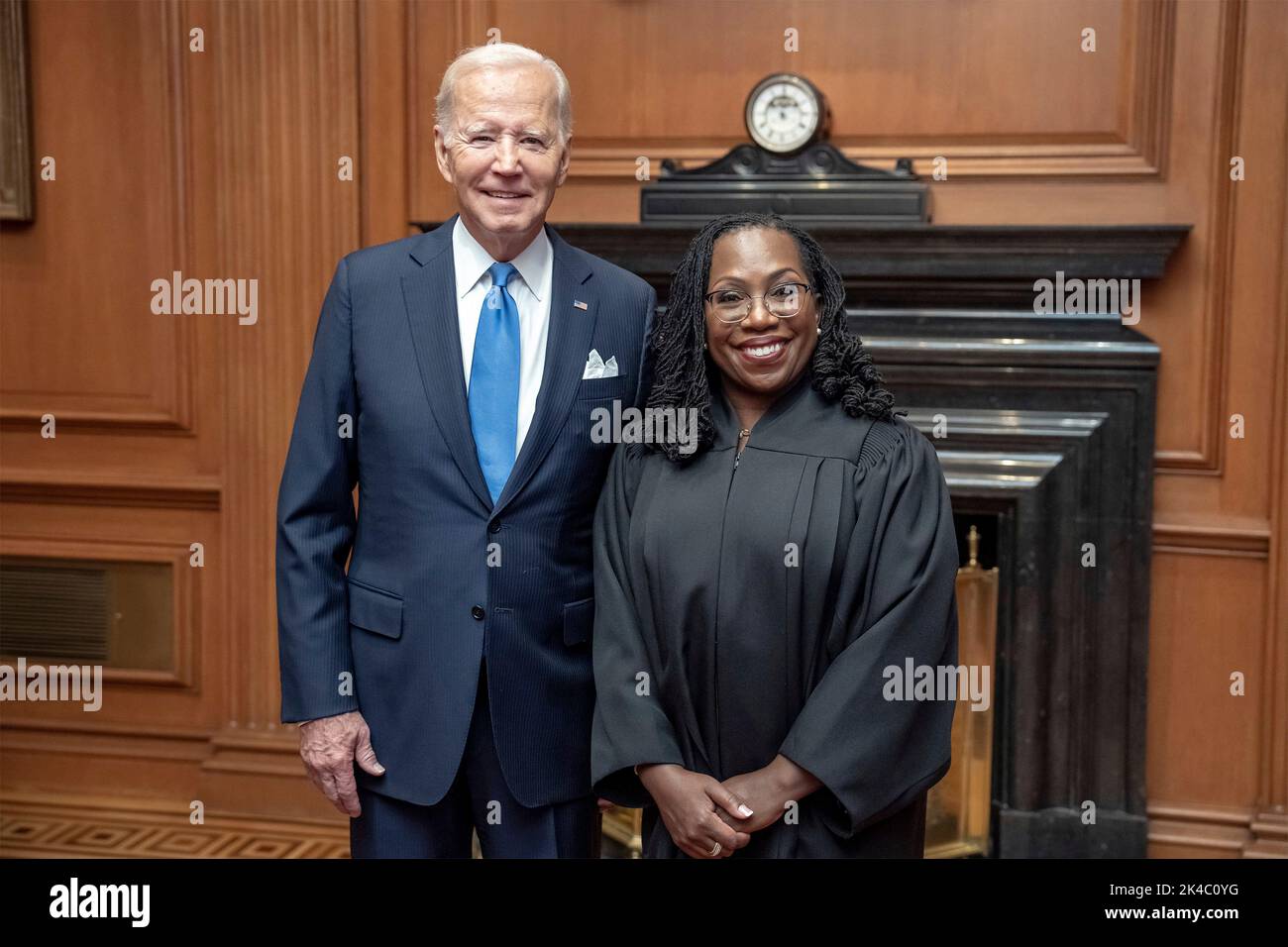 Washington, United States Of America. 30th Sep, 2022. Washington, United States of America. 30 September, 2022. U.S. President Joe Biden, poses with Supreme Court Associate Justice Ketanji Brown Jackson following the ceremonial investiture at the Justices Conference Room, September 30, 2022 in Washington, DC Credit: Fred Schilling/Collection of the Supreme Court of the United States/Alamy Live News Stock Photo