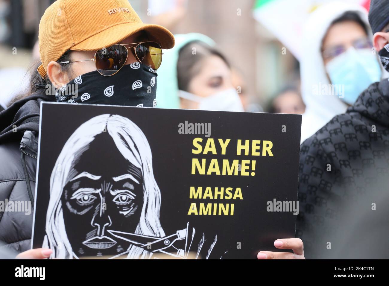 Manchester, UK. 1st October, 2022.  Women, Life,Freedom protest in solidarity with the uprising in Iran against the morality police after the death of Mahsa Amini.  Manchester, UK. Credit: Barbara Cook/Alamy Live News Stock Photo