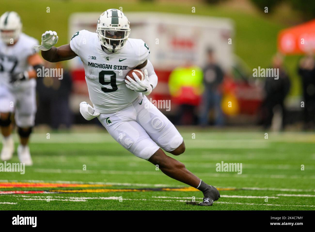 College Park, MD, USA. 01st Oct, 2022. Michigan State Spartans tight end Daniel Barker (9) runs after a catch during the NCAA football game between the Maryland Terrapins and the Michigan State Spartans at Capital One Field at Maryland Stadium in College Park, MD. Reggie Hildred/CSM/Alamy Live News Stock Photo