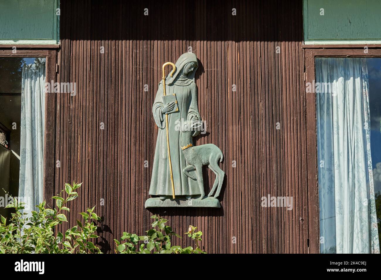 The sculpture of St Mildred at Minster Abbey in the village of Minster in Stock Photo Alamy