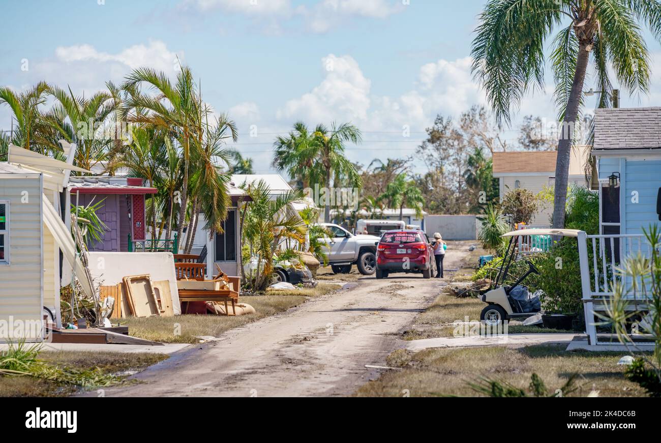 Mobile homes destroyed by Hurricane Ian Fort Myers FL Stock Photo Alamy