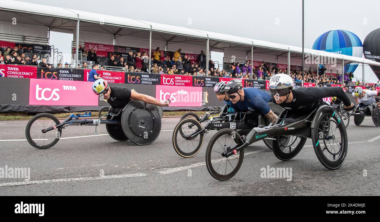 London, UK. 02nd Oct, 2022. Daniel Romanchuk (W147), David Weir (W155) and Marcel Hug (W141) at the start, competing in the elite men wheelchair race at the TCS London Marathon on the 2nd October 2022. Photo by Gary Mitchell/Alamy Live News Credit: Gary Mitchell, GMP Media/Alamy Live News Stock Photo