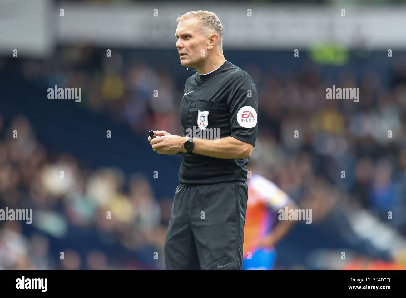 Referee Graham Scott during the Sky Bet Championship match West Bromwich Albion vs Swansea City at The Hawthorns, West Bromwich, United Kingdom, 1st October 2022  (Photo by Simon Bissett/News Images) Stock Photo