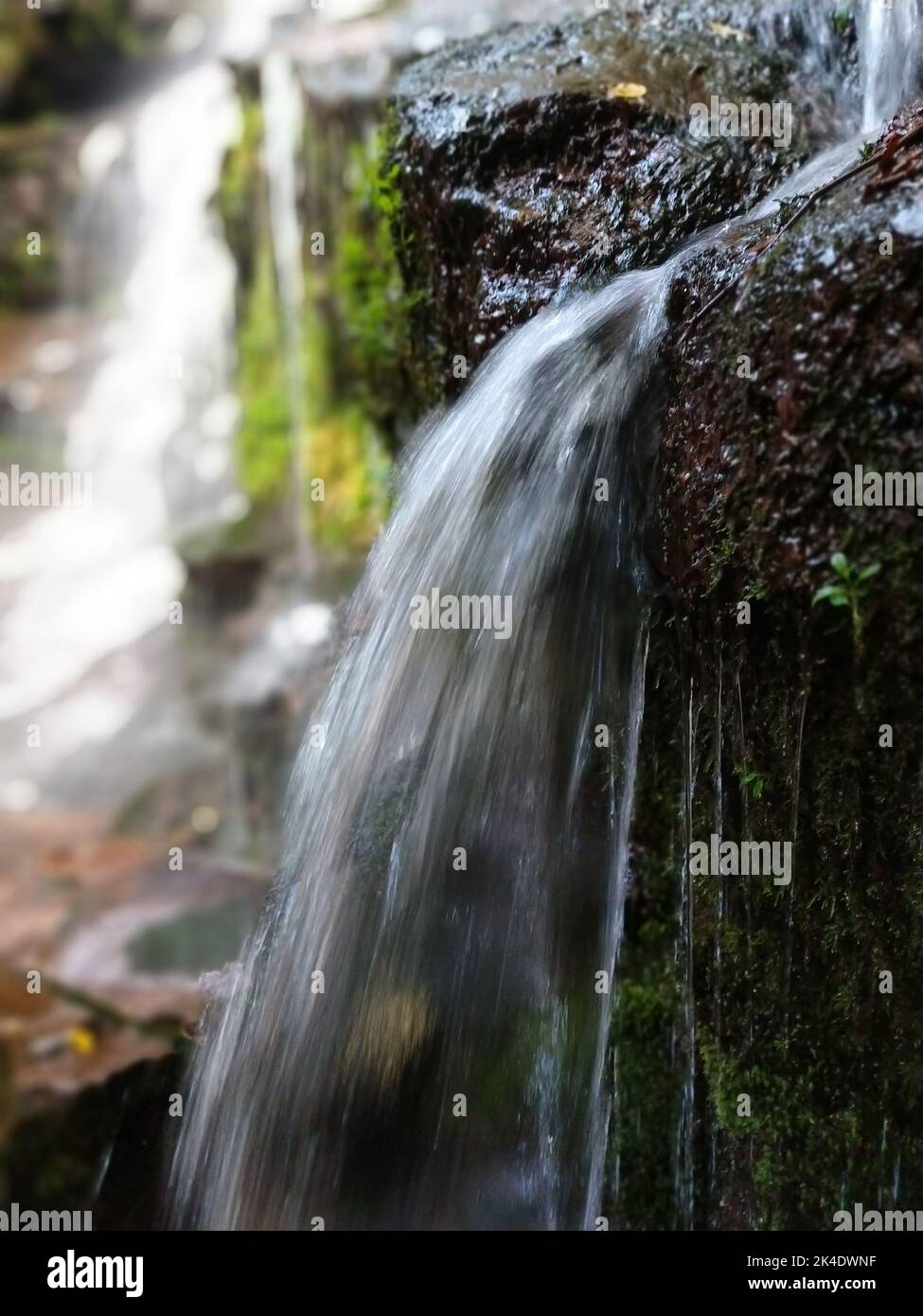 Waterfall splash up close hi-res stock photography and images - Alamy