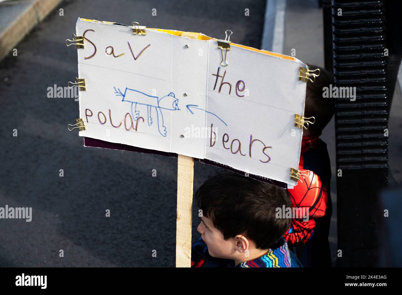 London. People protest against the oil industry and the cost of living crisis. Stock Photo