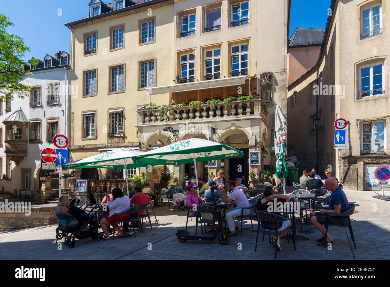Luxembourg City (Lëtzebuerg; Luxemburg): street restaurant in old town in old town, Luxembourg Stock Photo