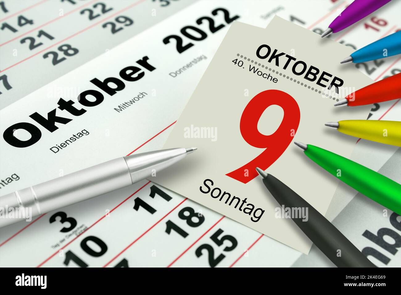 Deutscher Kalender 9. Oktober 2022  Landtagswahl in Niedersachsen und Kugelschreiber Stock Photo