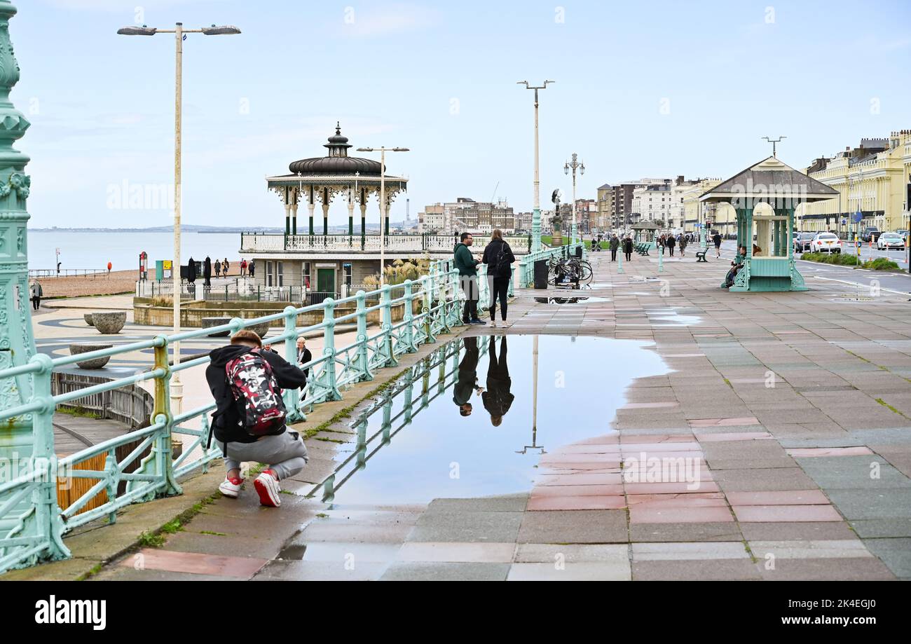 Walks seaside hires stock photography and images Alamy