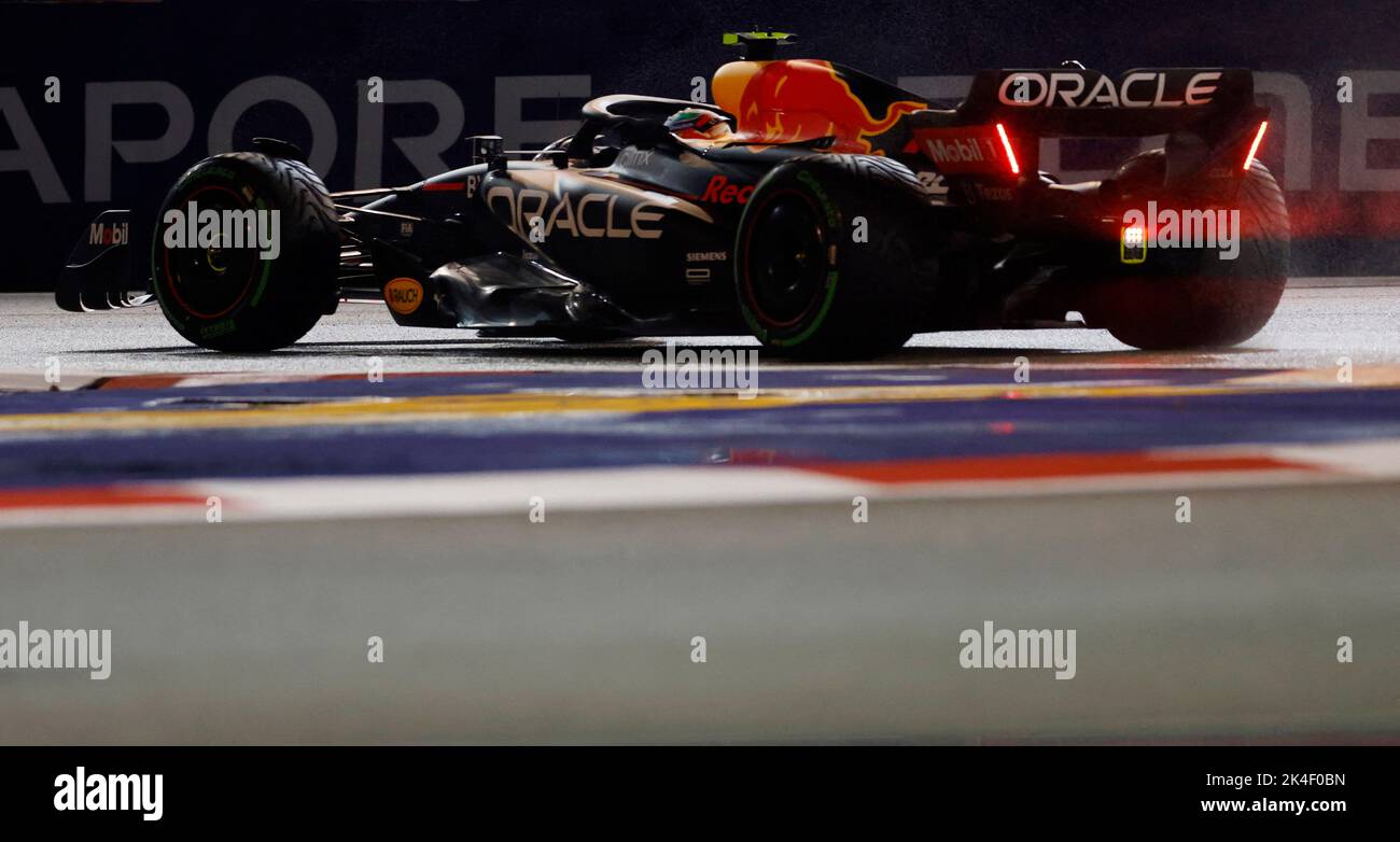 Formula One F1 - Singapore Grand Prix - Marina Bay Street Circuit, Singapore - October 2, 2022 Red Bull's Sergio Perez in action during the race REUTERS/Edgar Su Stock Photo