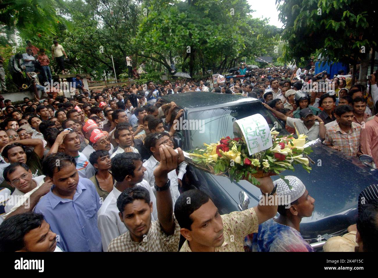 Dhaka, Bangladesh - June 11, 2008: Former Prime Minister Sheikh Hasina, released on bail, went straight from Sub jail to Bangabandhu Memorial Museum a Stock Photo