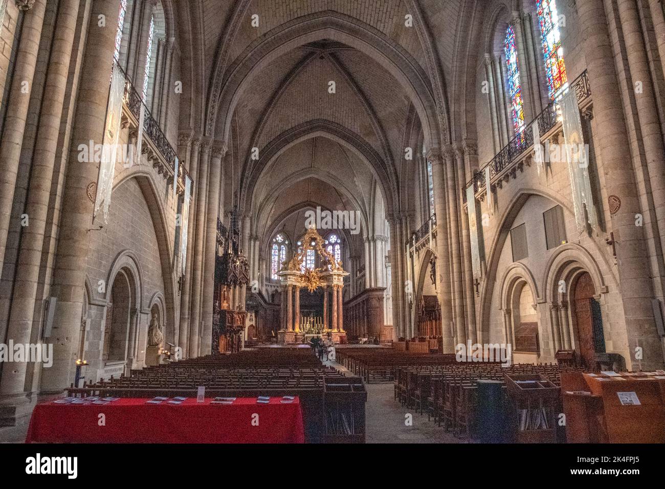 The nave Saint-Maurice Cathedral, Angers Stock Photo