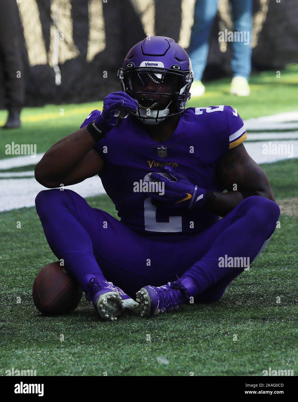 London, UK. 02nd Oct, 2022. Minnesota Vikings running back Alexander