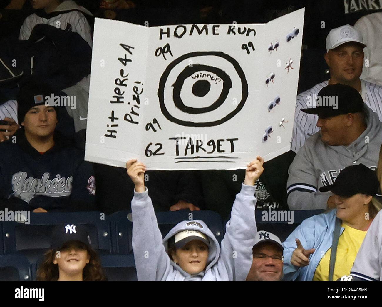 New york yankees fan holds hi-res stock photography and images - Alamy