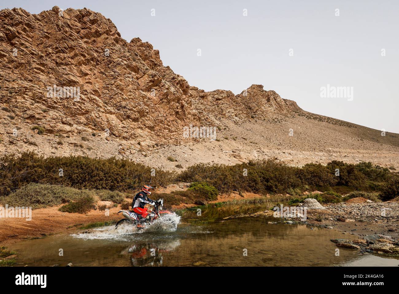 121 CUEVA OJEDA Alex Mauricio (ecu), Club Aventura Touareg, KTM 450, action during the Stage 2 of the Rallye du Maroc 2022, 3rd round of the 2022 FIA World Rally-Raid Championship, on October 3, 2022 between Tan Tan and Laayoune, in Morocco - Photo Julien Delfosse / DPPI Stock Photo