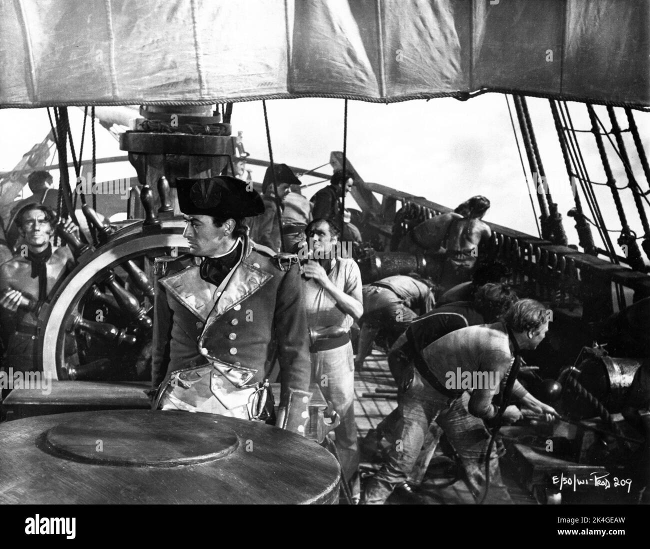 GREGORY PECK on deck during sea battle in CAPTAIN HORATIO HORNBLOWER R.N. 1951 director RAOUL WALSH novel / adaptation C.S. Forester music Robert Farnon UK-USA-France co-production Warner Bros. Stock Photo