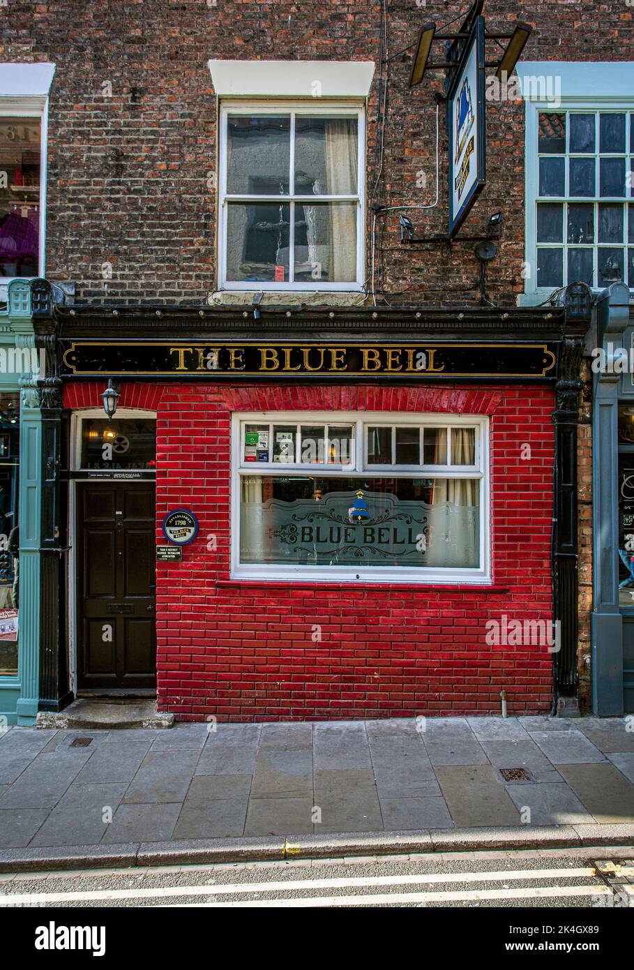 The Blue Bell York's smallest Public House with the only Grade ll listed original edwardian decor in the city York , England . Stock Photo