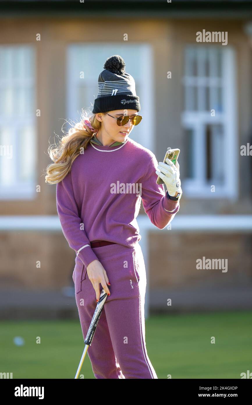 St Andrews, Scotland 1st October 2022. Kathryn Newton on the practice greeen ahead of the third round of the Alfred Dunhill Links Championship. Stock Photo