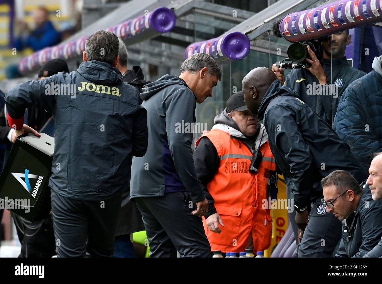 Anderlecht head coach Felice Mazzu is pictured during a soccer match between RSCA Anderlecht and Sporting Charleroi, Sunday 02 October 2022 in Anderlecht, on day 10 of the 2022-2023 'Jupiler Pro League' first division of the Belgian championship. BELGA PHOTO JOHN THYS Stock Photo