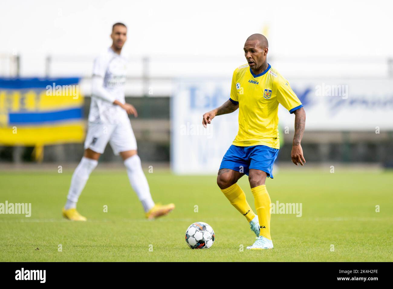 Beveren's Luiz Everton pictured in action during a soccer match between SK Beveren and Lierse Kempenzonen, Sunday 02 October 2022 in Beveren-Waas, on day 7 of the 2022-2023 'Challenger Pro League' 1B second division of the Belgian championship. BELGA PHOTO FILIP LANSZWEERT Stock Photo