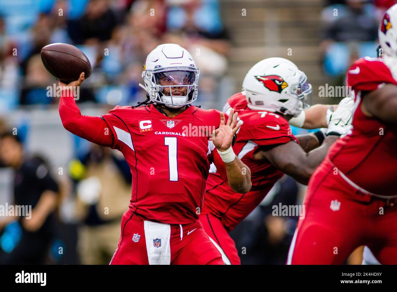 Charlotte, NC, USA. 2nd Oct, 2022. Arizona Cardinals quarterback Kyler Murray (1) throws on second down against the Carolina Panthers in the second quarter of the NFL matchup at Bank of America Stadium in Charlotte, NC. (Scott Kinser/Cal Sport Media). Credit: csm/Alamy Live News Stock Photo