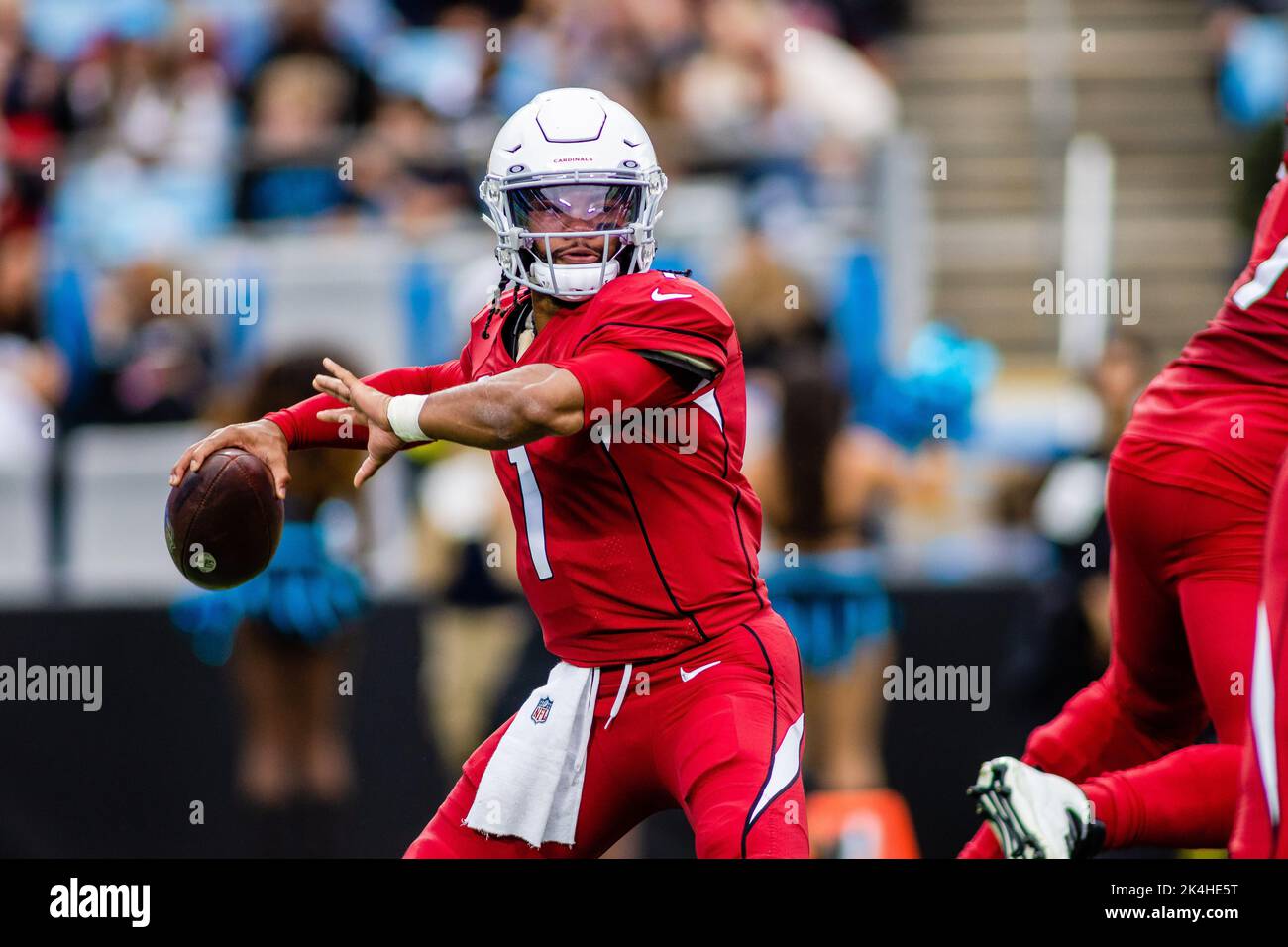 Charlotte, NC, USA. 2nd Oct, 2022. Arizona Cardinals quarterback Kyler Murray (1) throws on second down against the Carolina Panthers in the second quarter of the NFL matchup at Bank of America Stadium in Charlotte, NC. (Scott Kinser/Cal Sport Media). Credit: csm/Alamy Live News Stock Photo