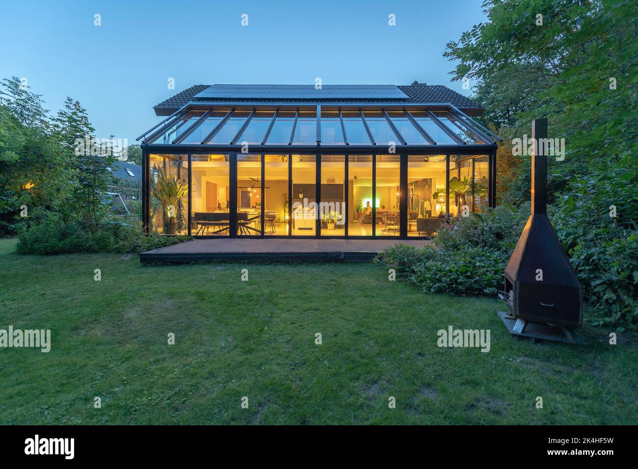 Image showcasing Penthouse apartment interior garden hi-res stock photography and images ...