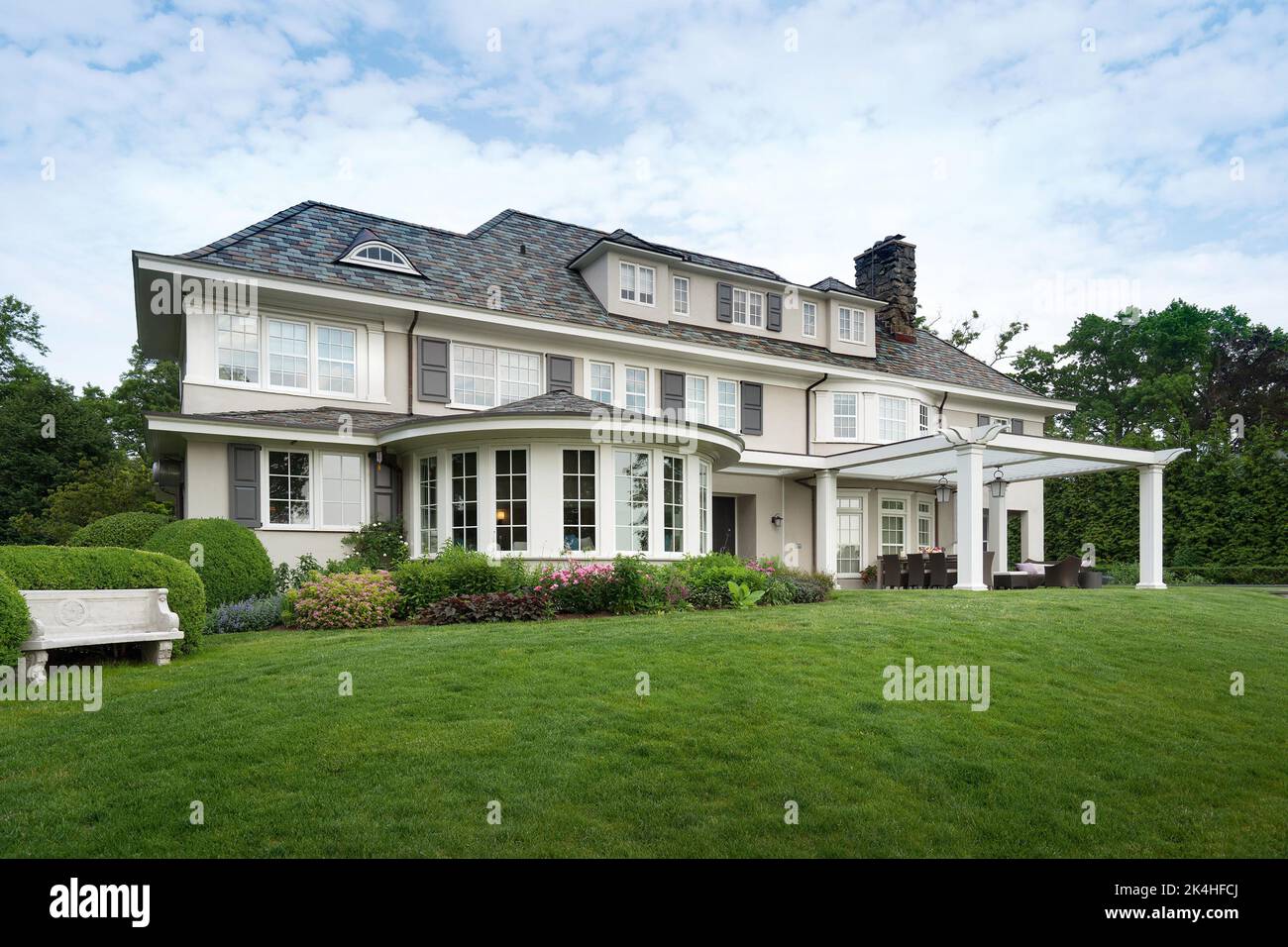 Penthouse interior garden hi-res stock photography and images - Alamy
