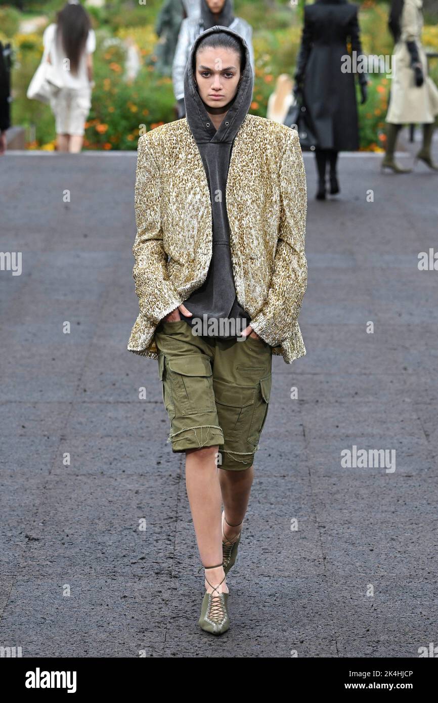 Paris, France. 02nd Oct, 2022. A model walks on the runway at the Givenchy fashion show during the Spring Summer 2023 Collections Fashion Show at Paris Fashion Week in Paris, France on October 2, 2022. (Photo by Jonas Gustavsson/Sipa USA) Credit: Sipa USA/Alamy Live News Stock Photo