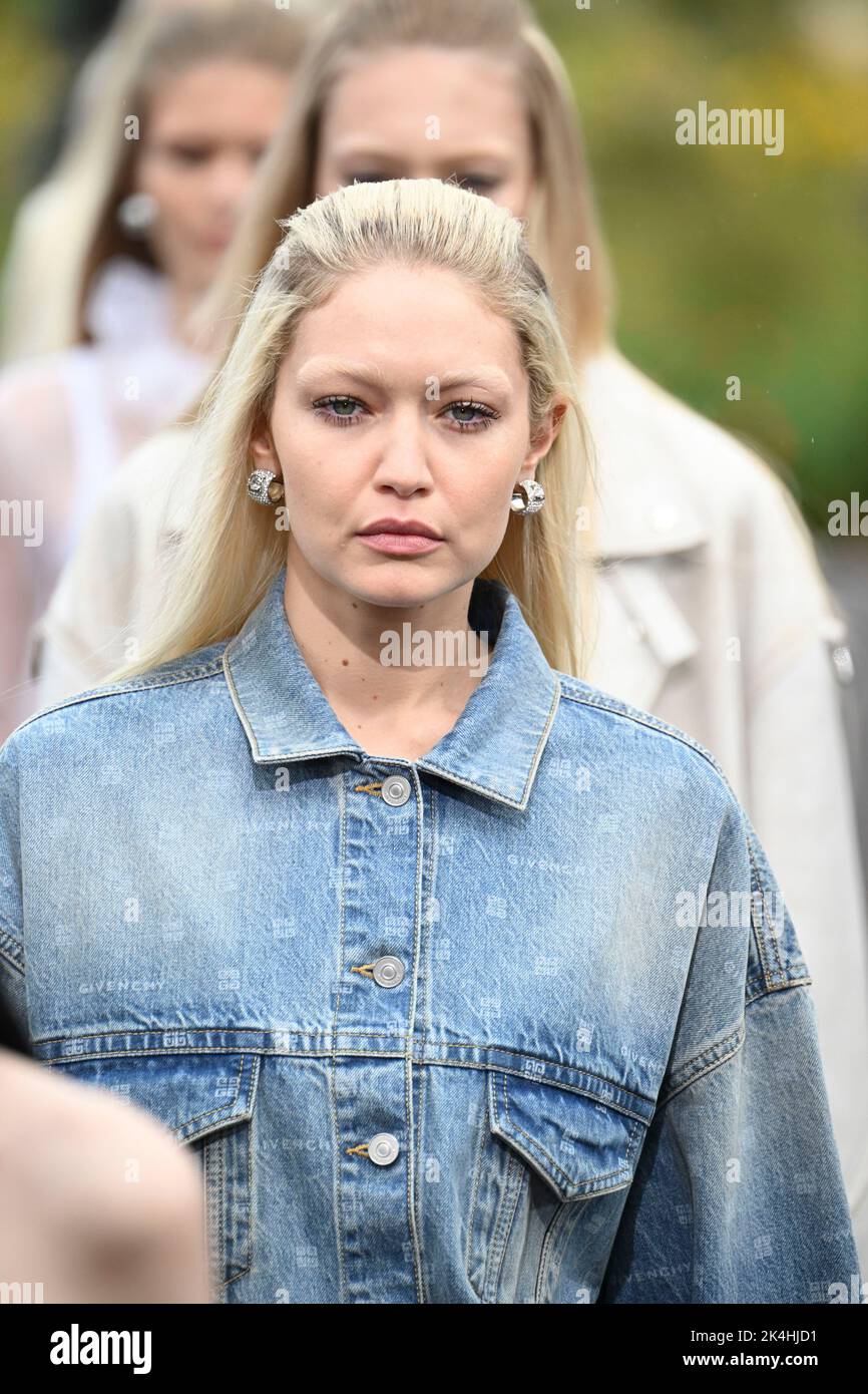 Gigi hadid and model hi-res stock photography and images - Page 16 - Alamy