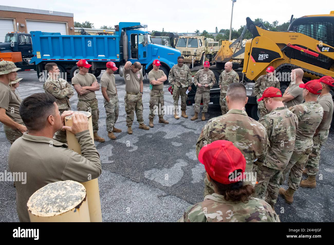 The 202nd RED HORSE Squadron prepare and depart from 3-265 ADA Regiment, National Guard Armory, Bradenton, Florida in response to Hurricane Ian, Sept. 29, 2022. (U.S. Air National Guard photo by Senior Airman Jesse Hanson) Stock Photo