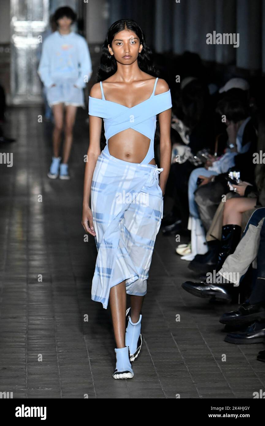 Paris, France. 02nd Oct, 2022. A model walks on the runway at the GMBH fashion show during the Spring Summer 2023 Collections Fashion Show at Paris Fashion Week in Paris, France on October 2, 2022. (Photo by Jonas Gustavsson/Sipa USA) Credit: Sipa USA/Alamy Live News Stock Photo