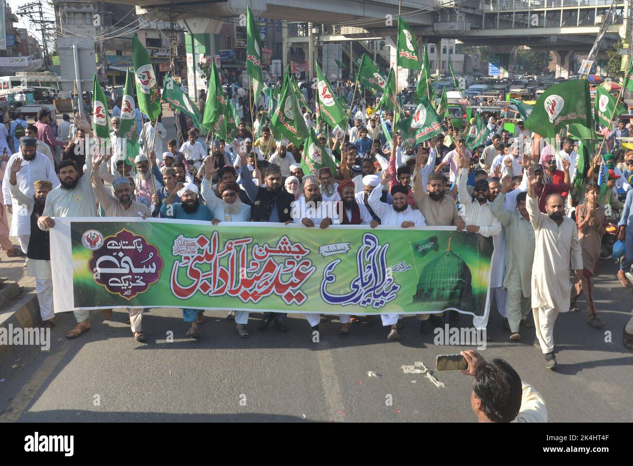 Lahore, Punjab, Pakistan. 2nd Oct, 2022. Activists of Pakistan Sunni ...