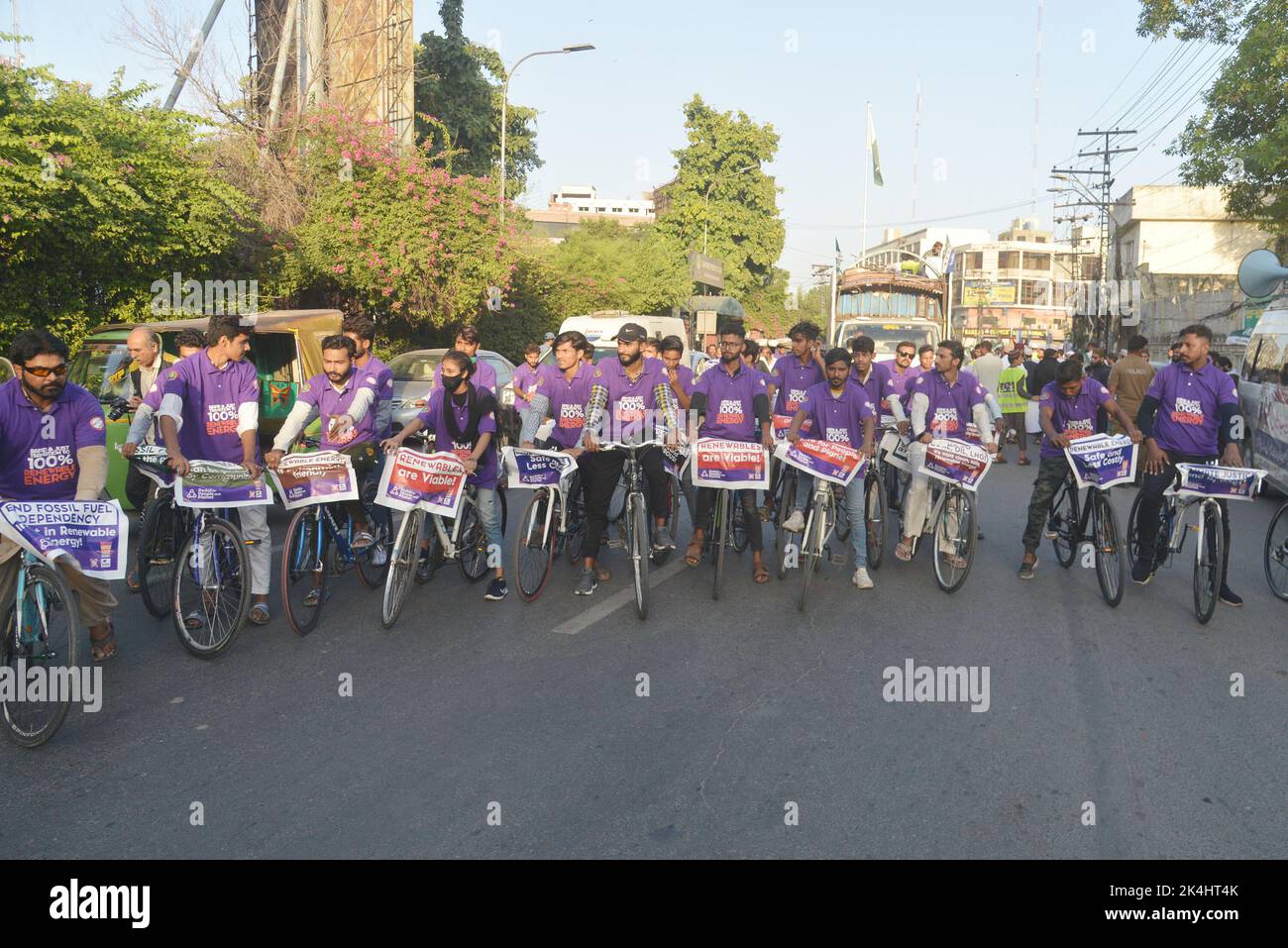 Lahore, Punjab, Pakistan. 2nd Oct, 2022. Activists of the Pakistan ...