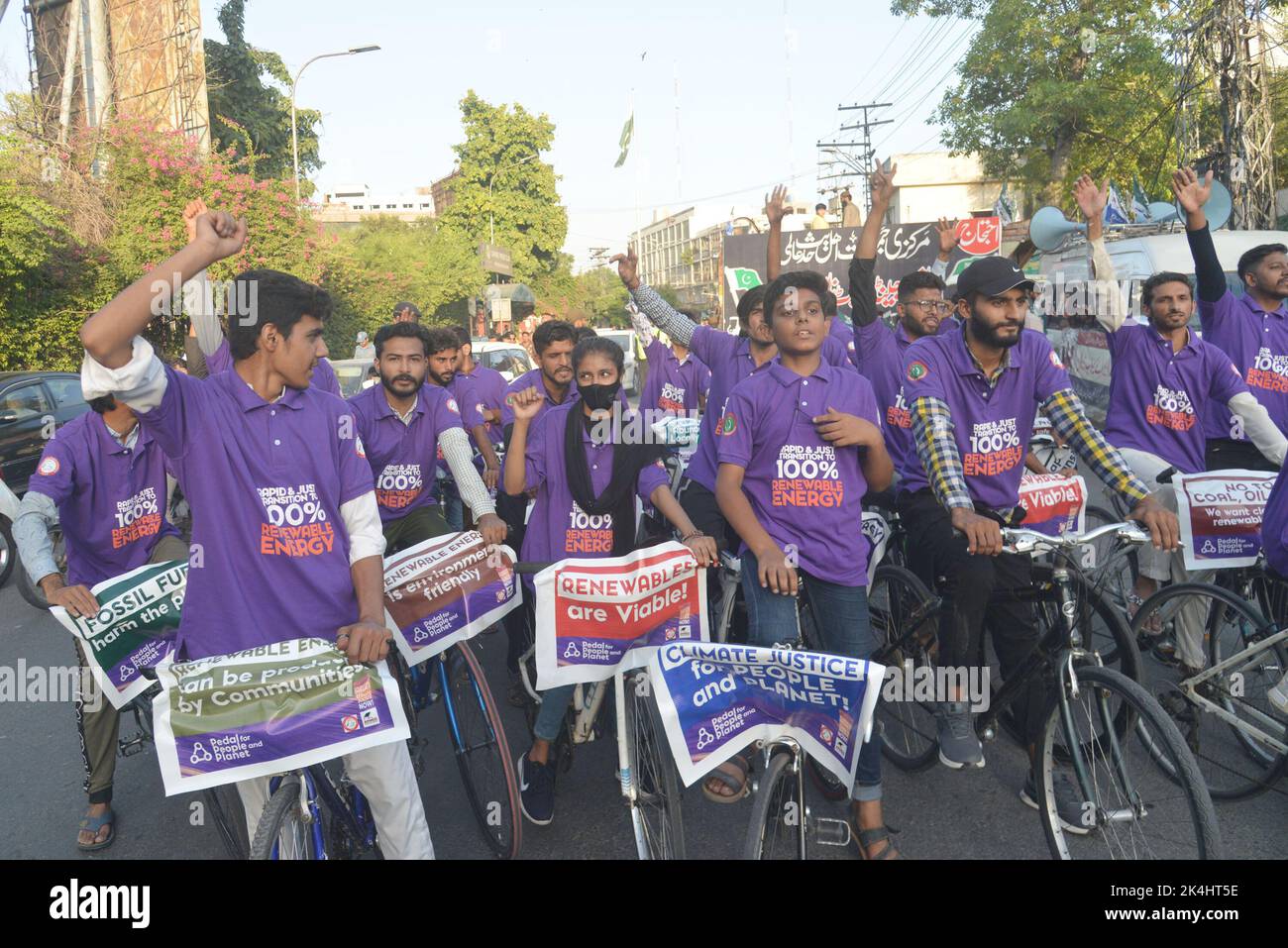 Lahore, Punjab, Pakistan. 2nd Oct, 2022. Activists of the Pakistan ...