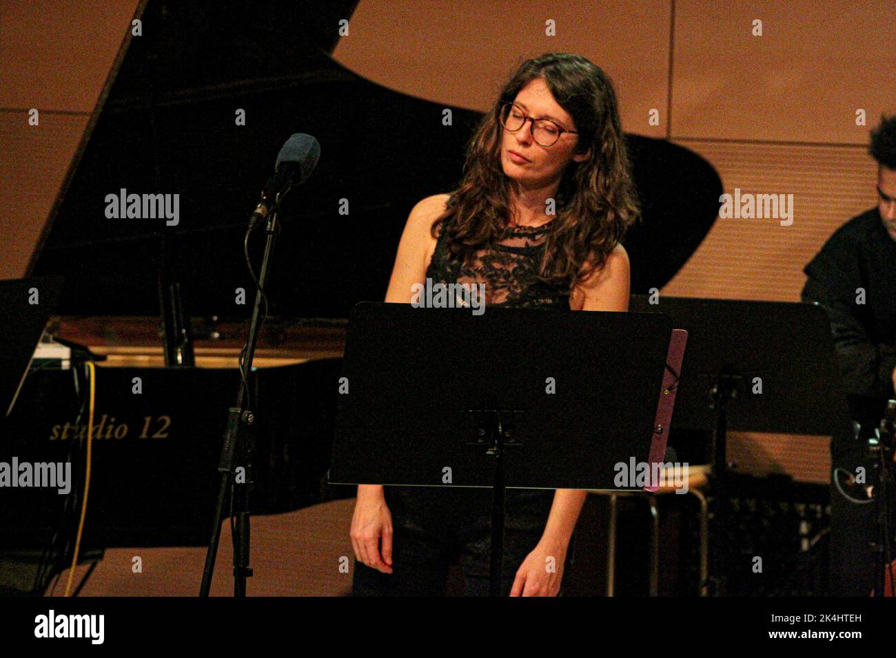October 2, 2022, Roma, Lazio, Italy: Camilla Battaglia jazz voice and composer, daughter of art (Tiziana Ghiglioni and Stefano Battaglia, prominent international names in improvised music), arrives at the Casa del Jazz in Rome, to record her next CD which will be released in a couple of months. Line-up: Camilla Battaglia - vocals, live electronics and composition, Julius Windisch - piano, Nick Dunston - double bass, Lukas Akintaya - drums. (Credit Image: © Daniela Franceschelli/Pacific Press via ZUMA Press Wire) Stock Photo