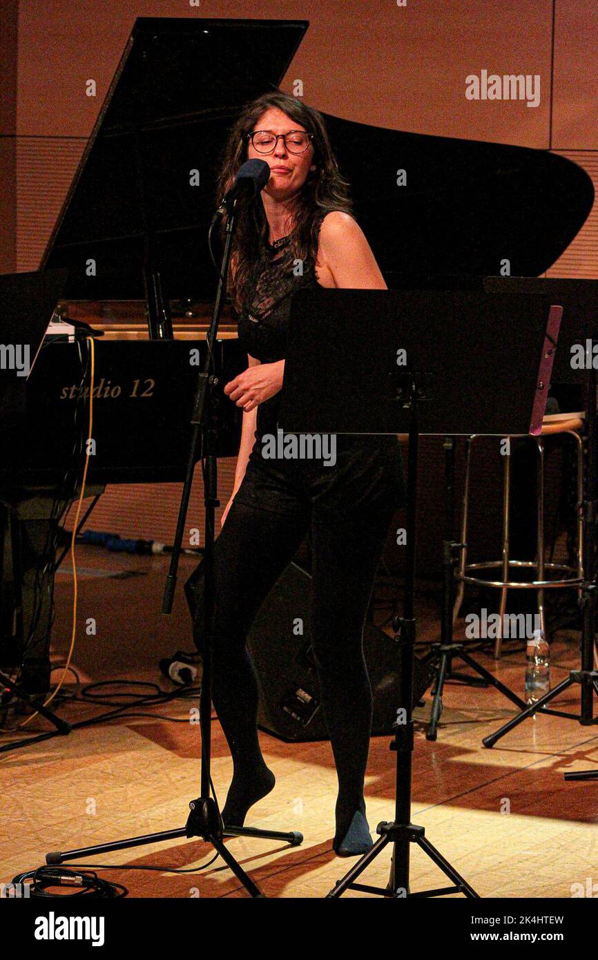 Camilla battaglia hires stock photography and images Alamy