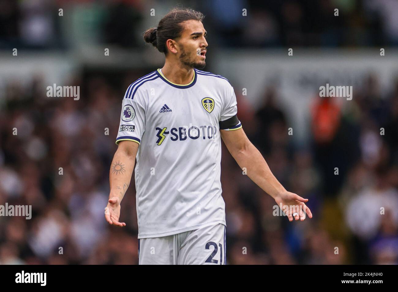 Pascal Struijk #21 of Leeds United during the Premier League match Leeds United vs Aston Villa at Elland Road, Leeds, United Kingdom, 2nd October 2022  (Photo by Mark Cosgrove/News Images) Stock Photo