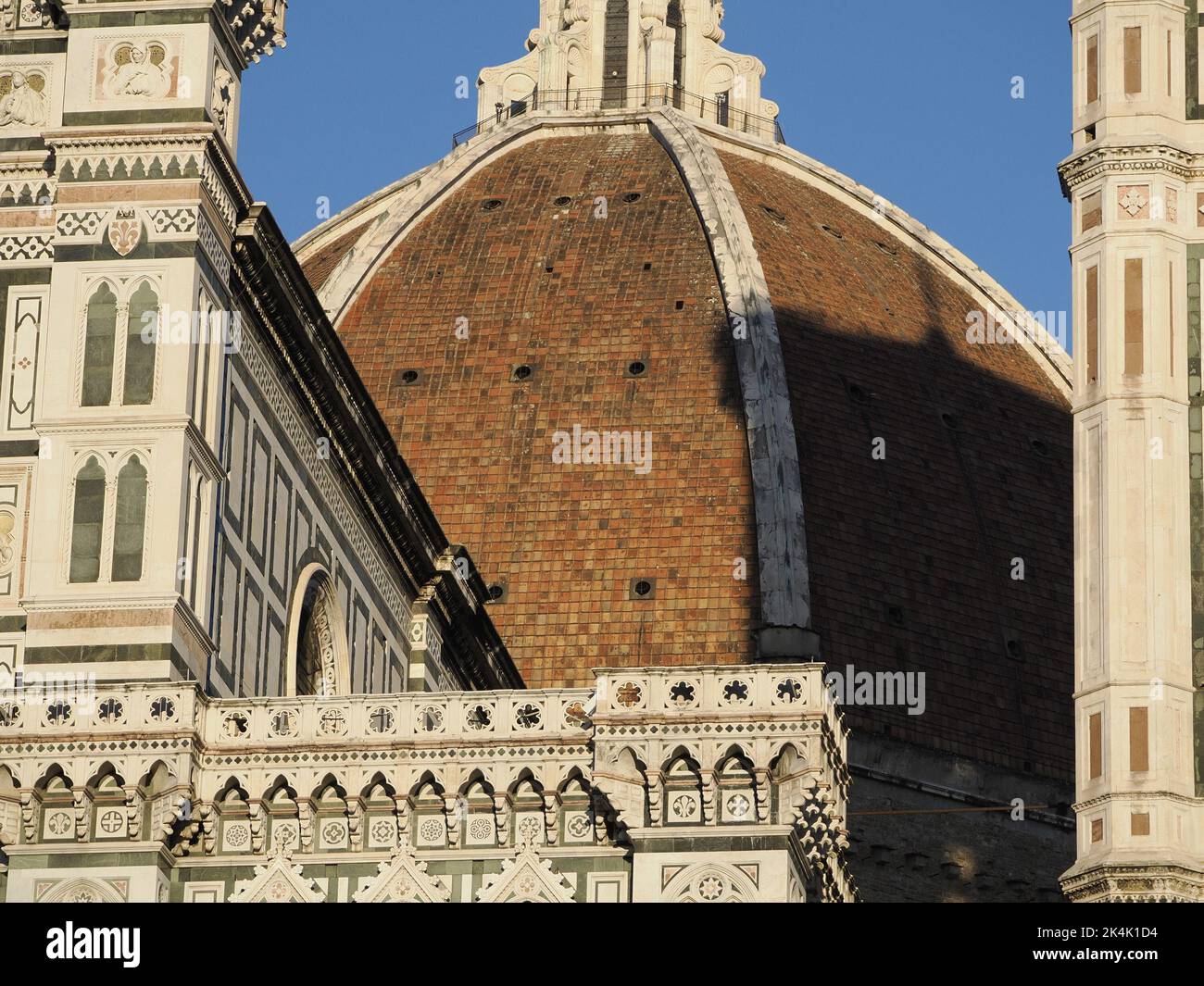 Florence dome basilica santa maria del fiore detail Stock Photo - Alamy