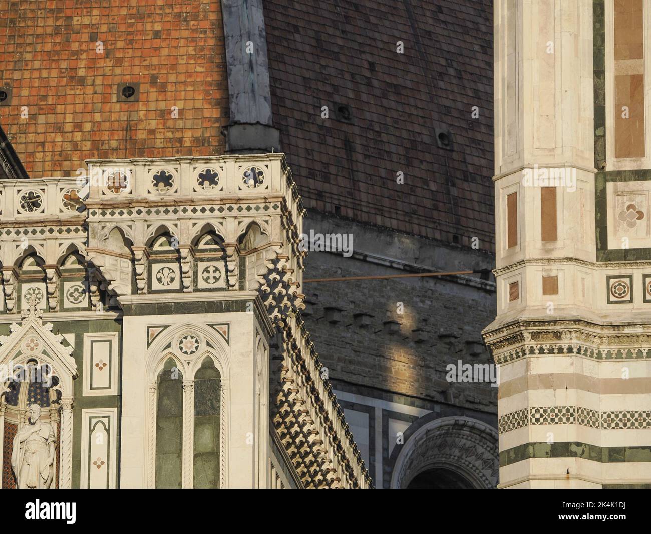 Florence dome basilica santa maria del fiore detail Stock Photo - Alamy