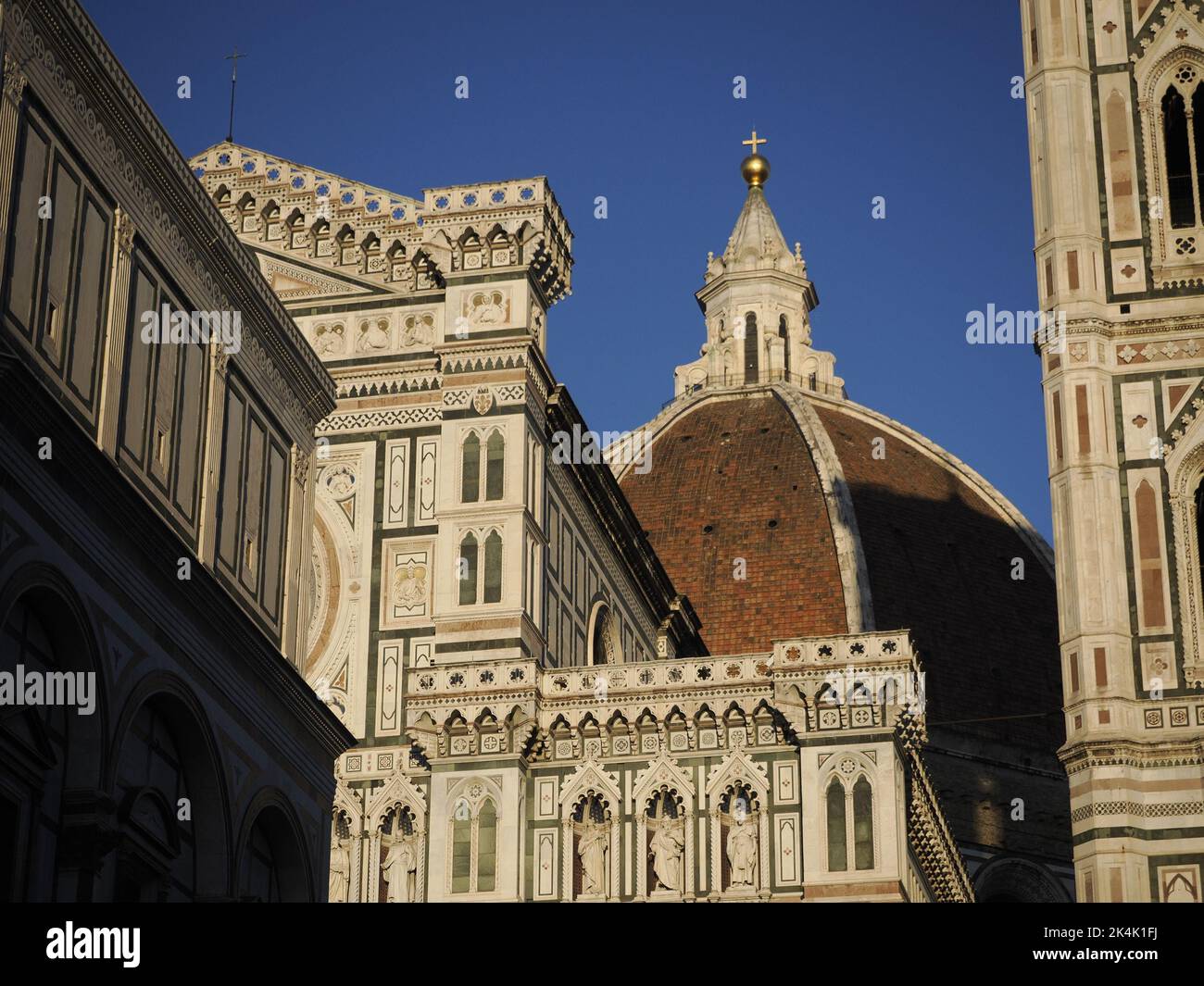 Florence dome basilica santa maria del fiore detail Stock Photo - Alamy