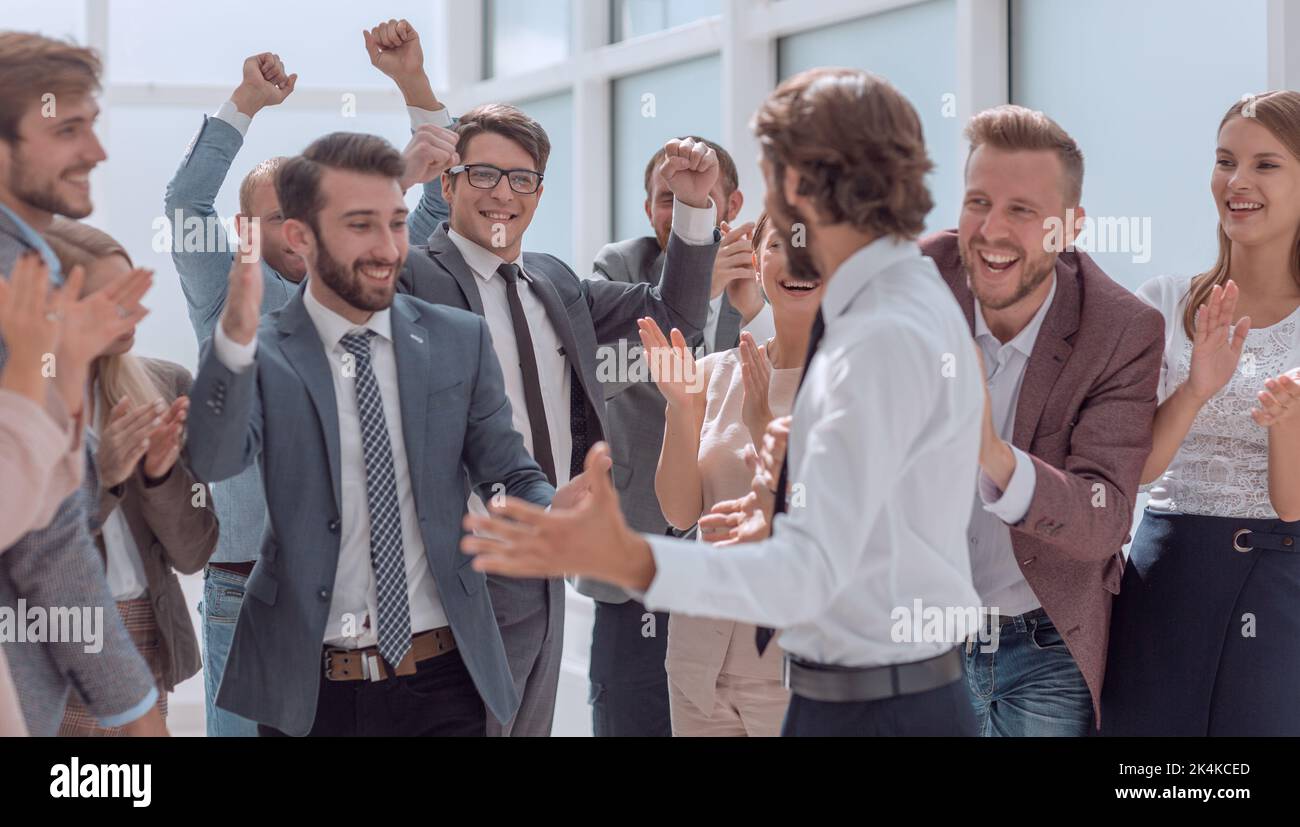 Business handshake clapping workers hi-res stock photography and images ...