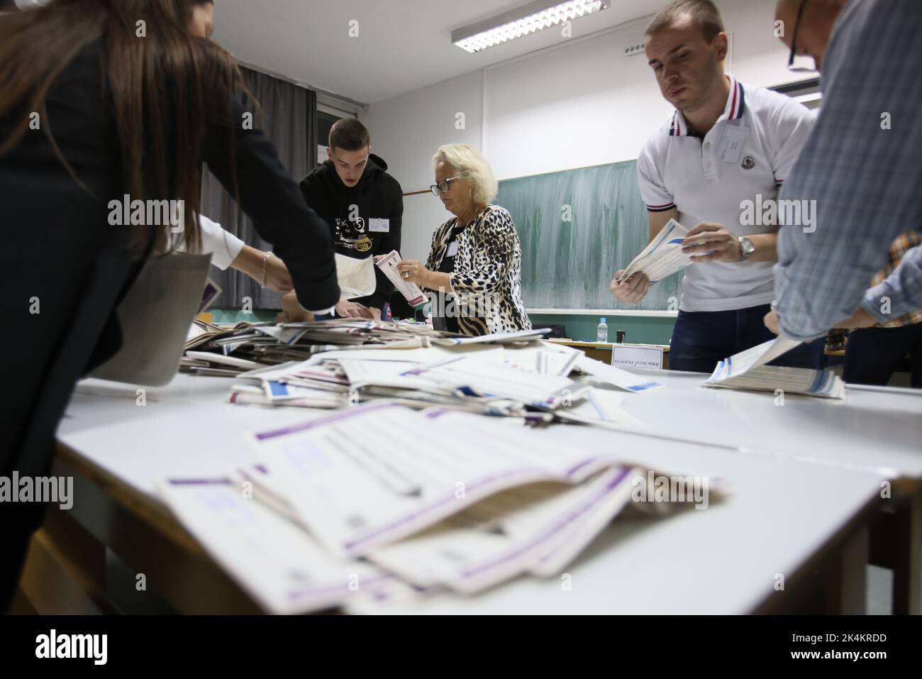October 2, 2022, Sarajevo, Sarajevo, Bosnia and Herzegovina: October 2, 2022, Sarajevo, Bosnia and Herzegovina. A election workers counting balots at a polling centre in a school in Sarajevo. (Credit Image: © Amel Emric/ZUMA Press Wire) Stock Photo