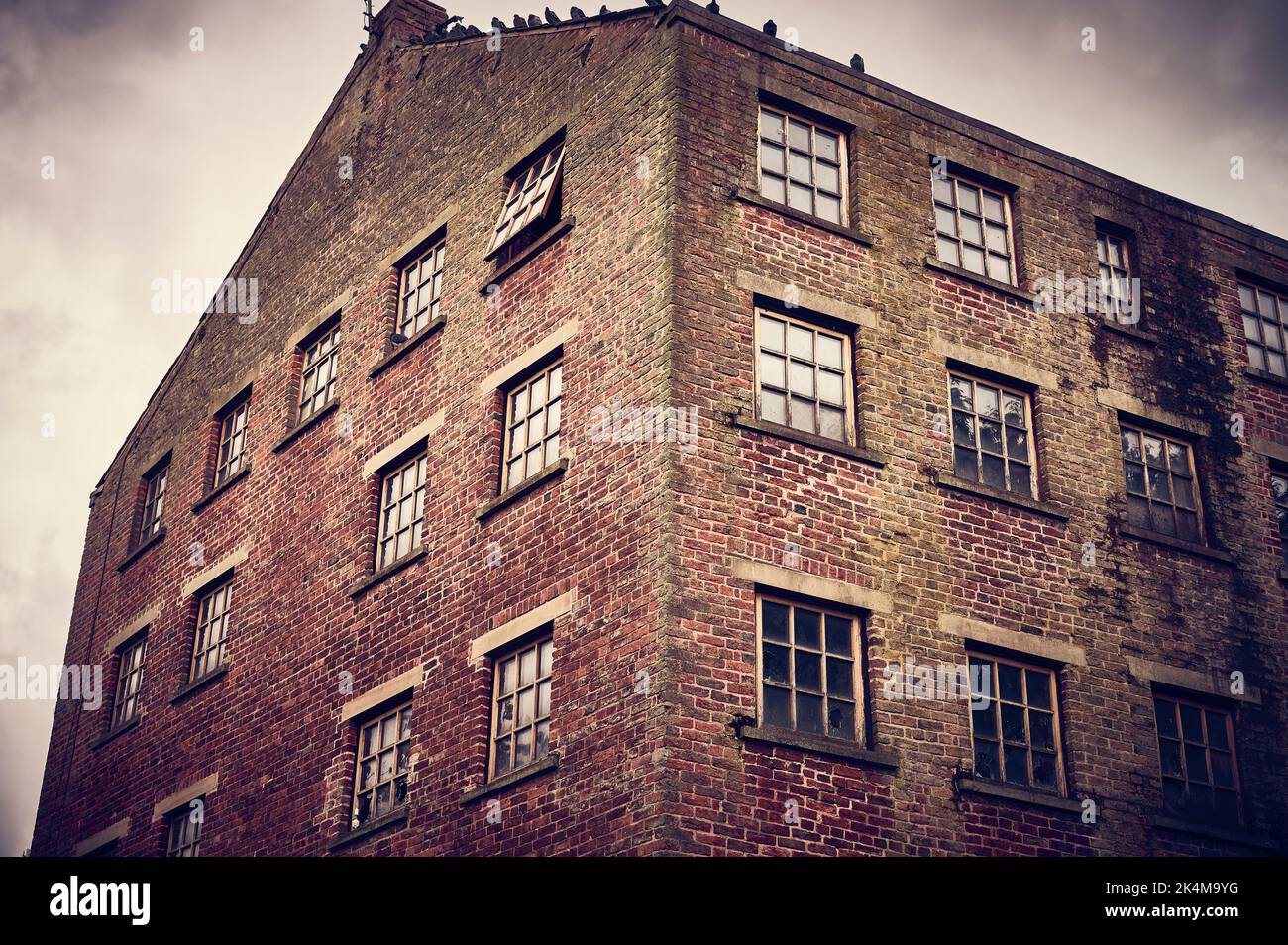Abandoned Victorian warehouse in Preston city centre Stock Photo Alamy