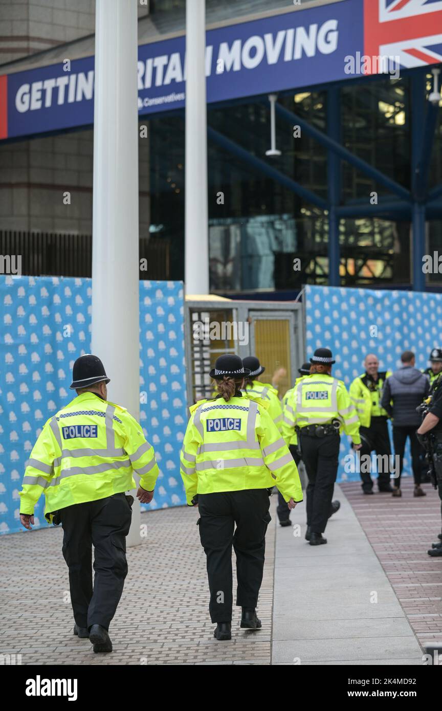 Centenary Square, Birmingham - October 3rd 2022 - Police officers surround the Conservative Party Conference after a security alert prompted police to seal off the International Convention Centre. Birmingham Police tweeted: 'Due to a potential security alert we have temporarily restricted access to and from the ICC.' Pic Credit: Scott CM/Alamy Live News Stock Photo