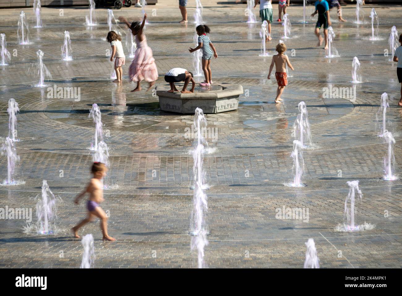 Detail view of fountains. Fellowship Square, London, United Kingdom. Architect: Churchman Thornhill Finch, 2021. Stock Photo