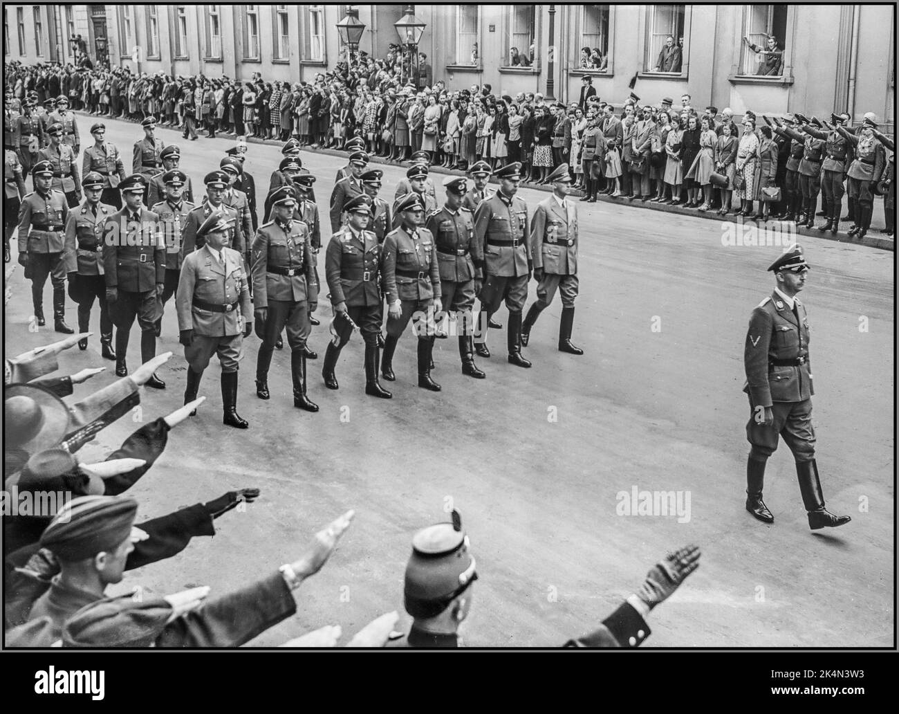 HIMMLER HEYDRICH leading funeral of Reinhard Heydrich, Deputy Reich Protector of Bohemia and Moravia Prague. Reichsfuhrer SS Heinrich Himmler at the head of the funeral procession [09.06.1942] Heinrich Himmler walking in front of high ranking Nazi military officers at the state funeral for Reinhard Heydrich, 1942 Berlin Nazi Germany Stock Photo