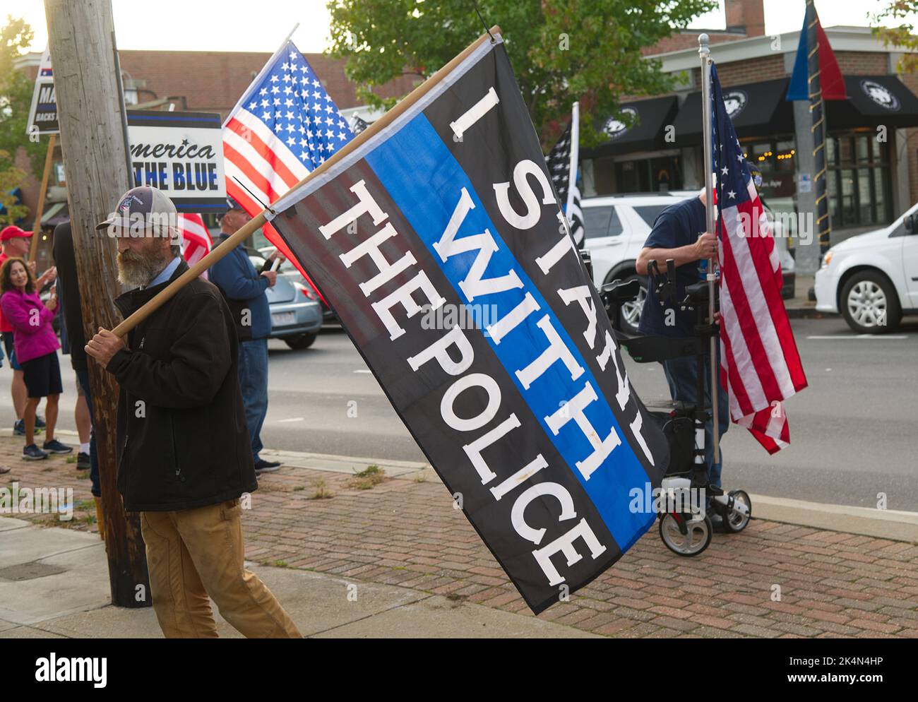 AMERICA BACKS THE BLUE - STANDOUT   United Cape Patriots. Hyannis, Massachusetts on Cape Cod Stock Photo