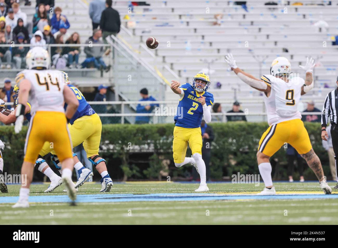 Newark, Delaware, USA. 1st Oct, 2022. Delaware quarterback NOLAN HENDERSON (2) in action during a week five game between the Delaware Blue Hens and the Towson Tiger Saturday, Oct. 01, 2022; at Tubby Raymond Field at Delaware Stadium in Newark, DE. (Credit Image: © Saquan Stimpson/ZUMA Press Wire) Stock Photo